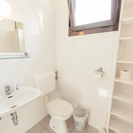 Prenocisca Prisoje Koper