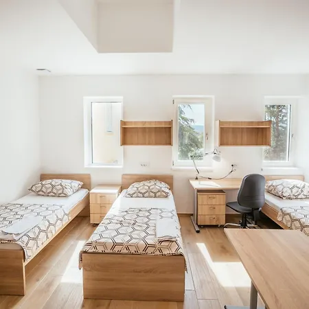 Prenocisca Prisoje Hostel Koper