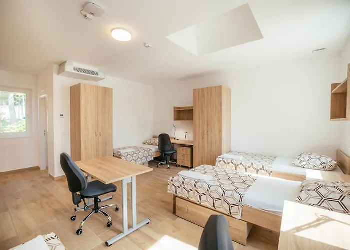 Hostel Prenocisca Prisoje *