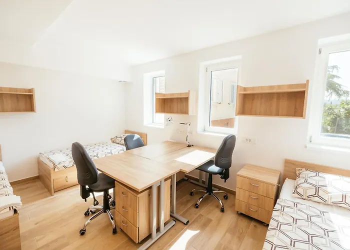 Prenocisca Prisoje Koper